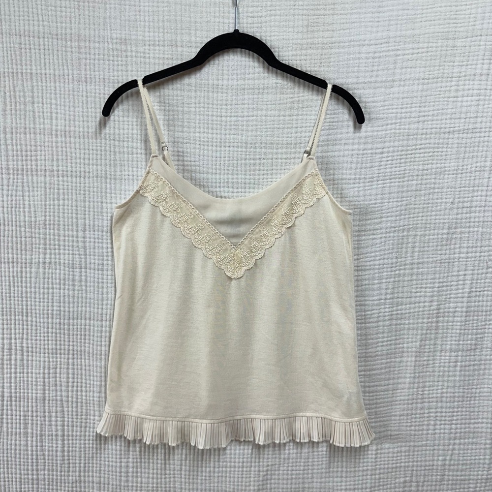 American Eagle Ivory Lace V-Neck Cami Pleated Ruffle Hem Boho Coquette Y2K Med